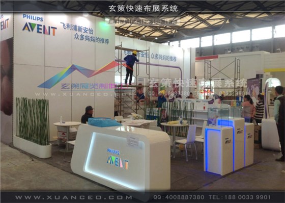 模塊展臺現(xiàn)場搭建中 模塊展臺現(xiàn)場搭建中