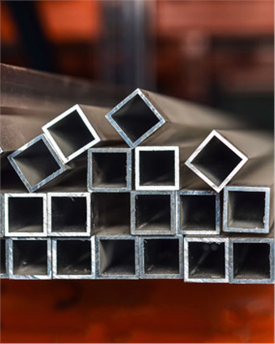 展臺電焊工配料