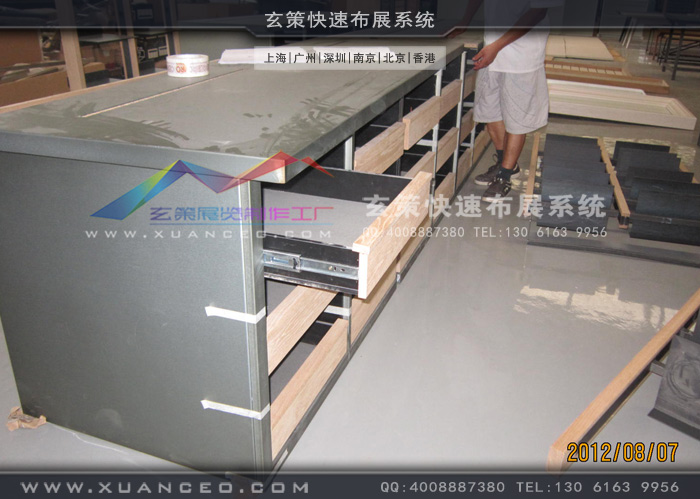 專賣店衣櫥展示柜制作 專賣店衣櫥展示柜制作