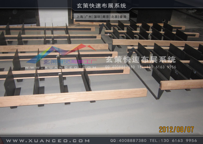 專賣店衣服展架制作 專賣店衣服展架制作