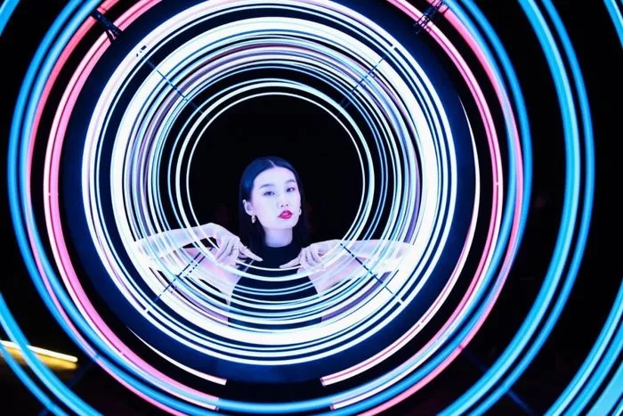 華為手機(jī)影像藝術(shù)展活動(dòng)道具 華為手機(jī)影像藝術(shù)展活動(dòng)道具