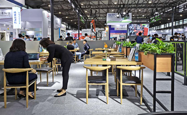 展臺(tái)特裝搭建飲水機(jī) 展臺(tái)特裝搭建飲水機(jī)